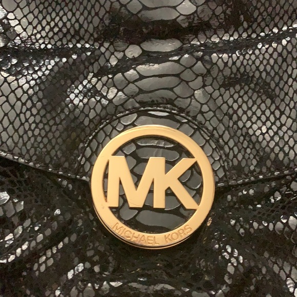 Michael Kors faux snake handbag - Picture 2 of 6